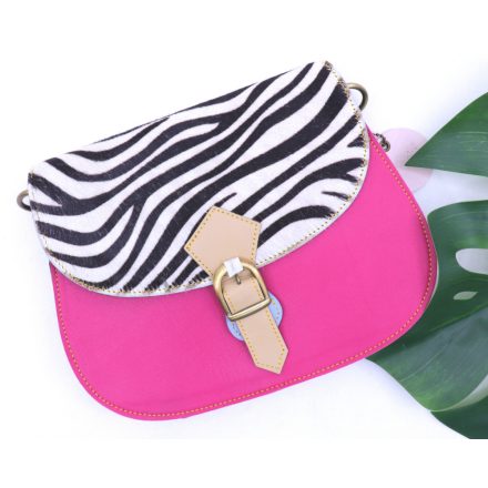 Nephele bags kézműves kollekció Alice bőrből készült kézitáska pink színnel, zebra mintával.